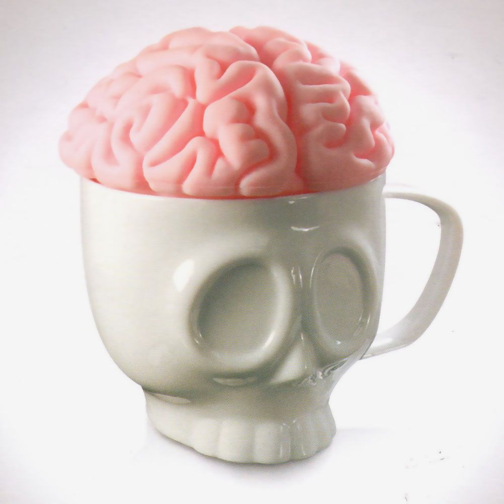 Tasse tête de mort et son couvercle cerveau