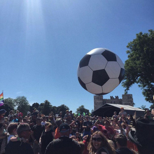 Ballon de foot giga géant