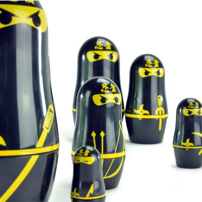 Poupées russes Matryoshka design Ninja