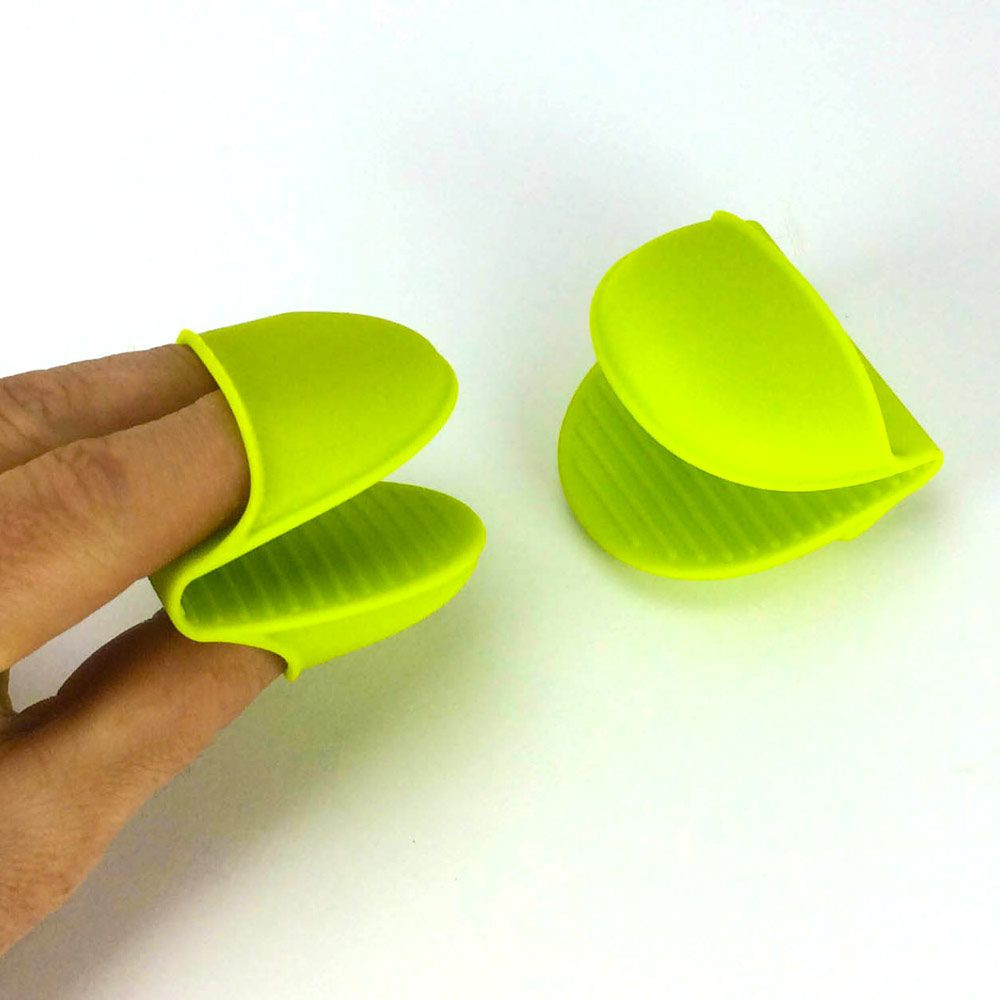 2 mini maniques en silicone 2 mini maniques en silicone